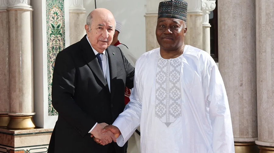 Le général Abdourahamane Tiani reçu par le président Abdelmadjid Tebboune à Alger